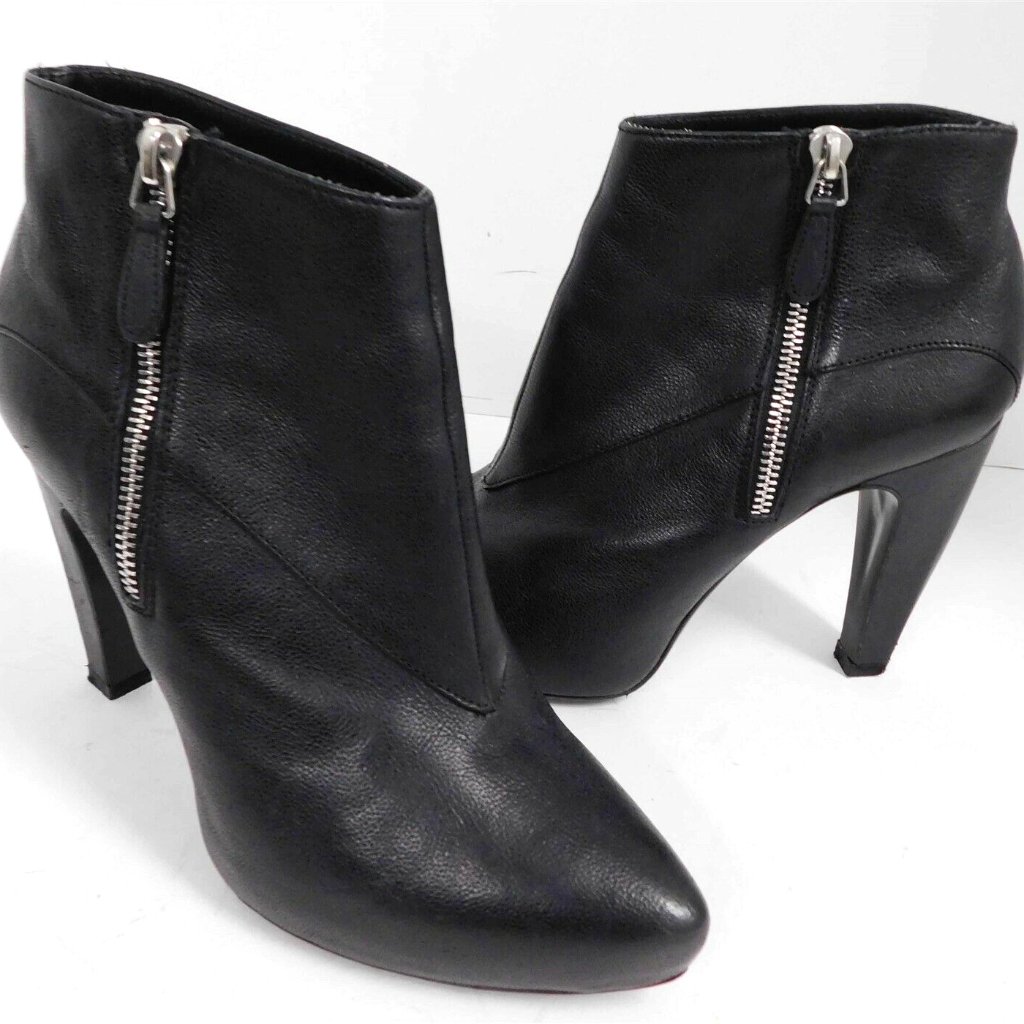 Balenciaga Paris Black Leather Ankle Boots Italy 37